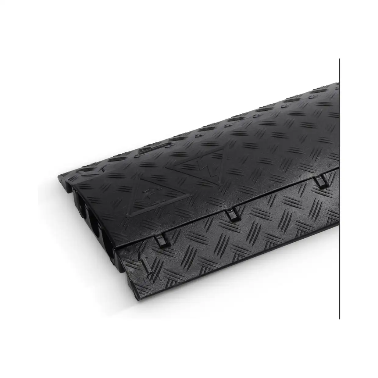 מגן כבלים 3 ערוצים, עומס עד כ- 2 טון, גובה 5 ס"מ דגם MINI BLK מבית Defender – תמונה 3